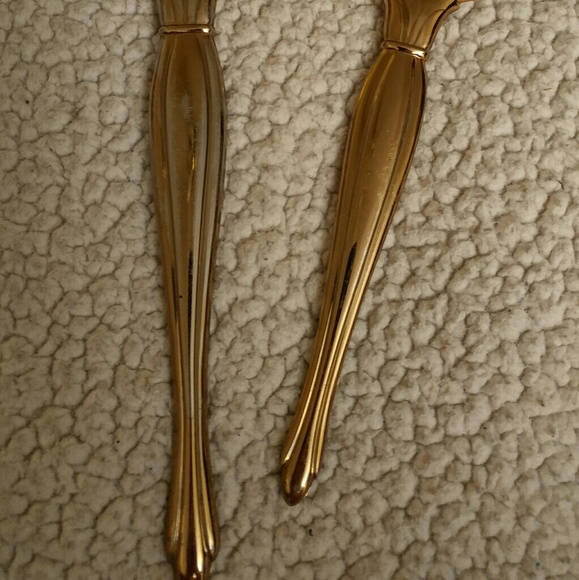 Vintage Vanity Brush and Mirror Vanity Set - Picture 4 of 5